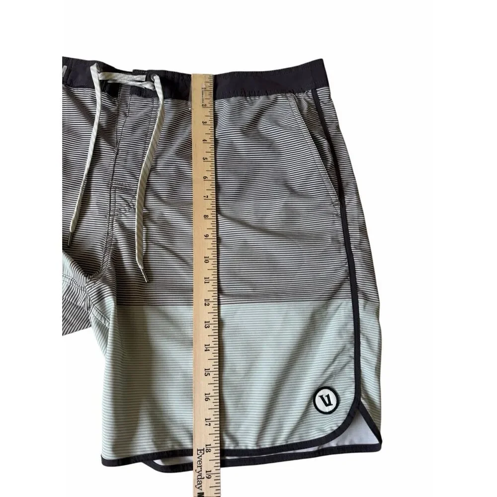 Vuori Cruise Boardshorts Swim Shorts V314 size 38